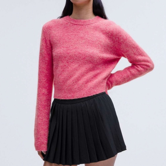 Cropped Sweater - Picture 1 of 6